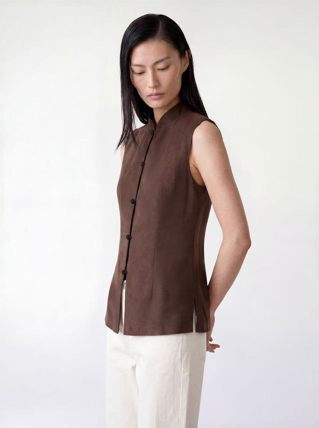 The Echo Reversible Vest, brown reverse, side view